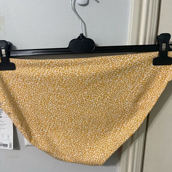 Athleta Clean medium textured bottom - Picture 10 of 10